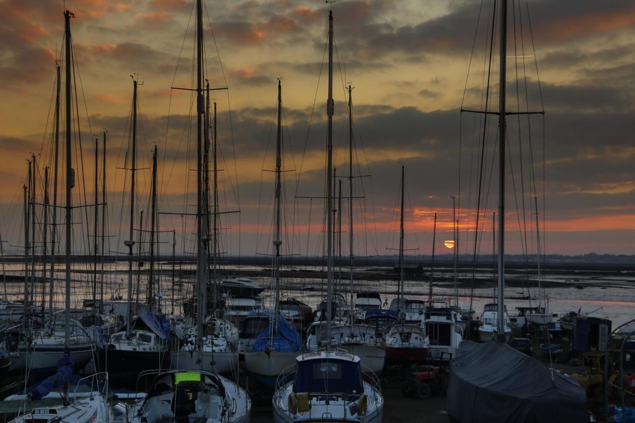 The Victory At Mersea West Mersea Eksteriør billede